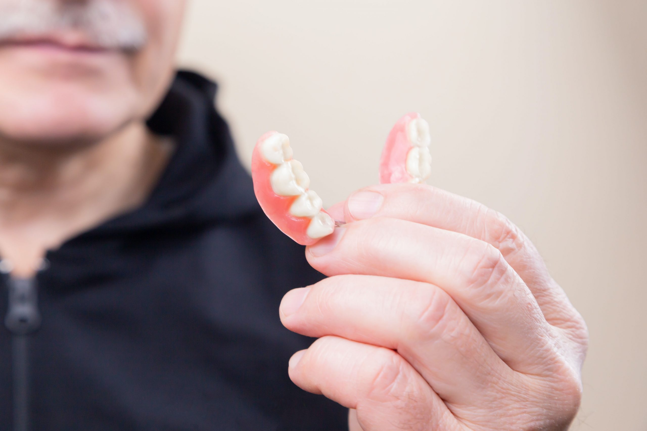 Jika gigi tidak dirawat, bisa menimbulkan masalah pada mulut.
